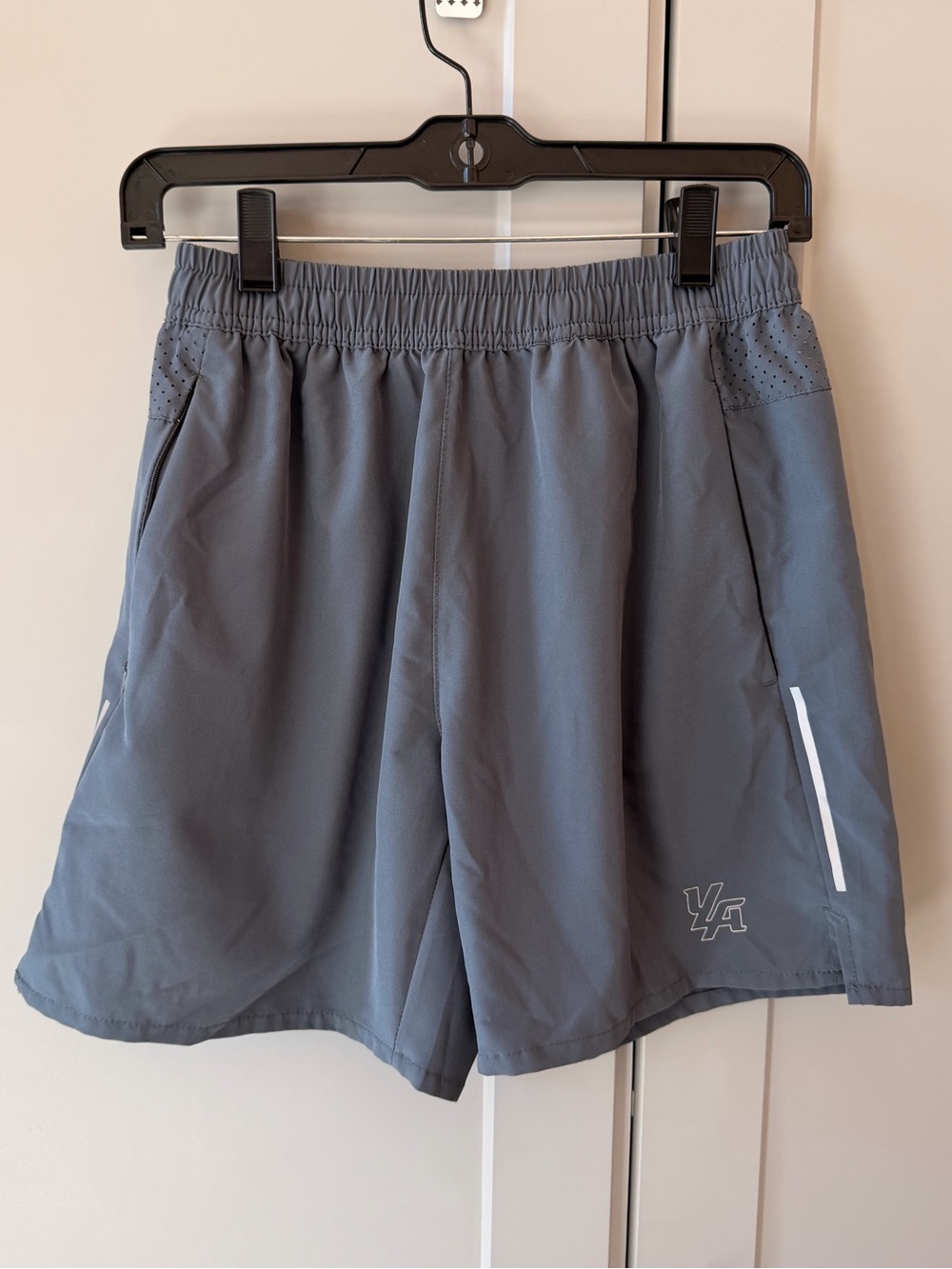 YoungLA Men’s Grey Performance Training Running Shorts Reflective Size M